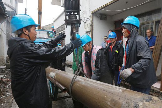 鄞州電力掃清&ldquo;蜘蛛網&rdquo;，還天童老街一片藍天